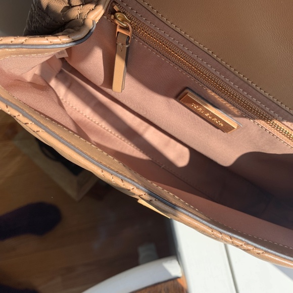 Tory Burch Fleming Soft Clutch - Picture 7 of 11